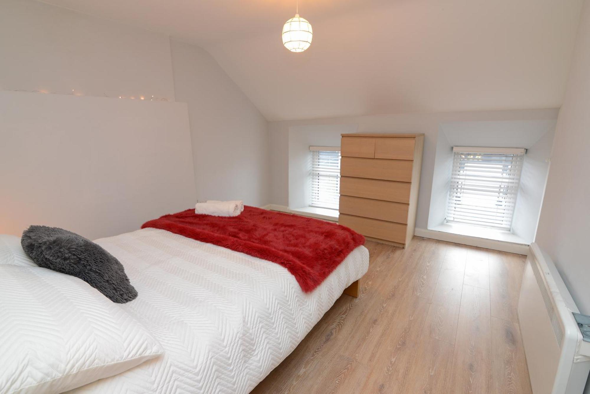 The Red Keep Fab Location - Two Bed - Two Bathrooms -Townhouse Galway Eksteriør billede