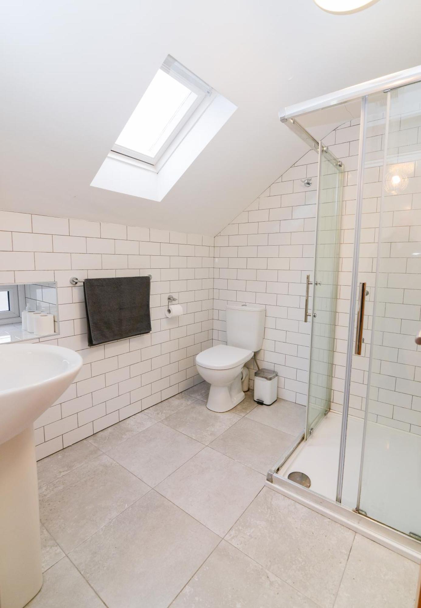 The Red Keep Fab Location - Two Bed - Two Bathrooms -Townhouse Galway Eksteriør billede