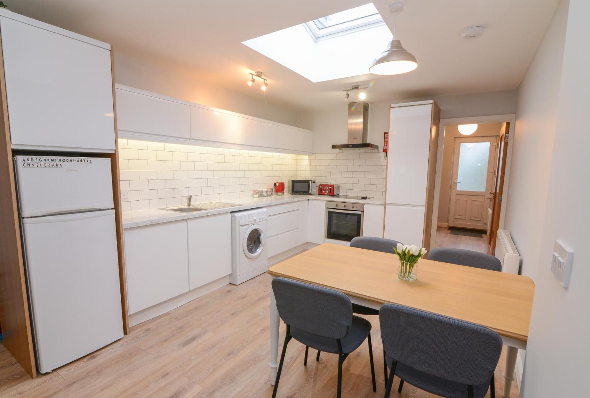 The Red Keep Fab Location - Two Bed - Two Bathrooms -Townhouse Galway Eksteriør billede